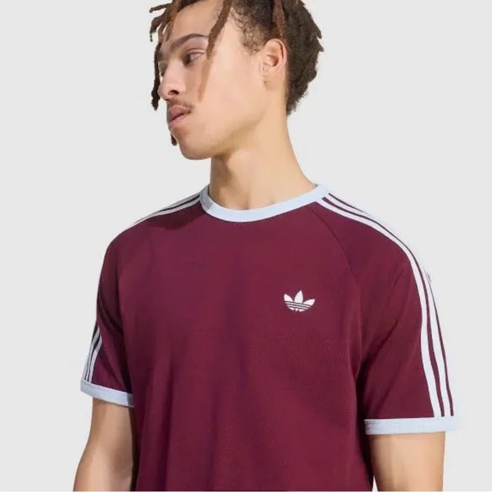 NWOT: Adidas Men's Burgundy Cotton T-Shirt with White Stripes Size Medium